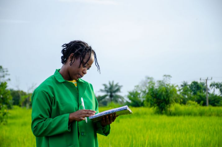 Les jeunes des zones rurales pourront ainsi accéder à des connaissances et des compétences cruciales pour développer des entreprises agricoles durables et prospères. Photo : Vic Josh/Adobe Stock 