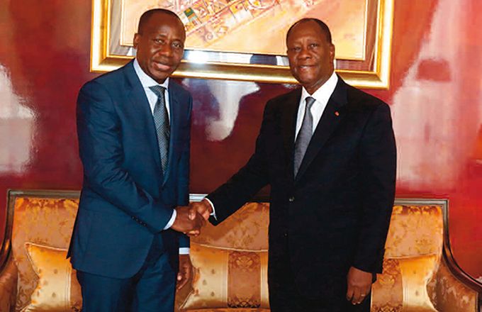 Sanogo Malamine (à gauche) a exposé le projet de sa filière au président Alassane Ouattara (à droite). Photo : DR Sanogo Malamine (à gauche) a exposé le projet de sa filière au président Alassane Ouattara (à droite). Photo : DR